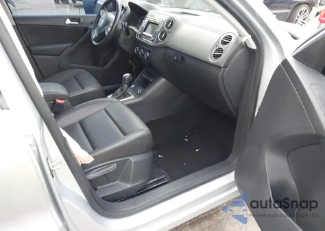 2016 Volkswagen Tiguan S from USA, damaged, VIN WVGAV7AX8GW604375